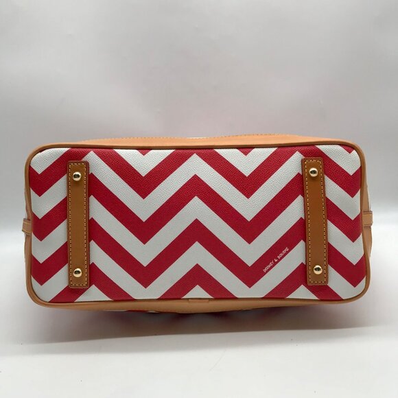 Dooney & Bourke Red Pebbled Grain Leather Striped Chevron Tote Bag With Wallet - Picture 5 of 10